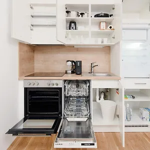 Whats-app Self-check-in - Am Hauptbahnhof Apartment